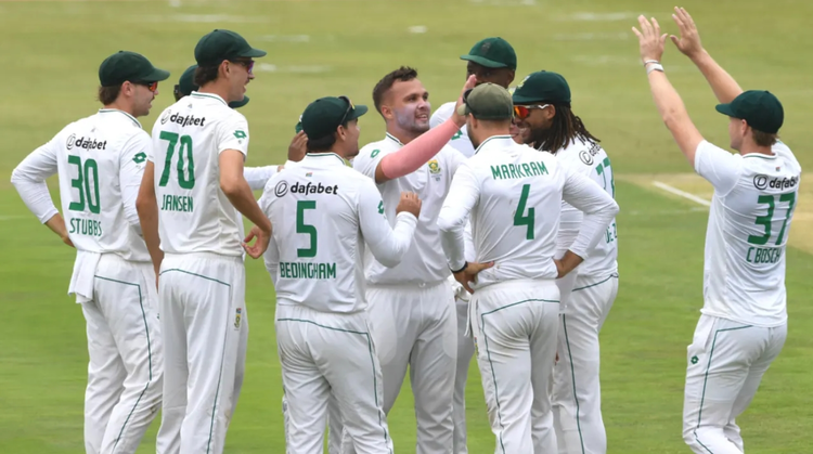 Dane_Paterson_five_for,_Corbin_Bosch's_four_rock_Pakistan_in_Centurion