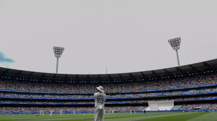 Melbourne_Cricket_Ground_Pays_Floppy_Hat_Tribute_To_Shane_Warne