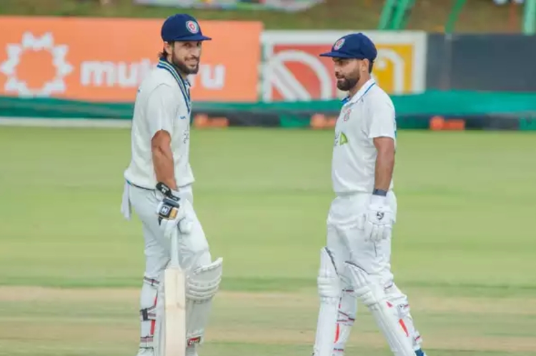 Rahmat_Shah_and_Hashmatullah_Shahidi_lead_the_Bulawayo_record_fest