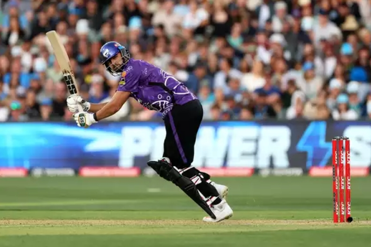 Tim_David_delivers_fourth_win_on_the_bounce_for_Hobart_Hurricanes