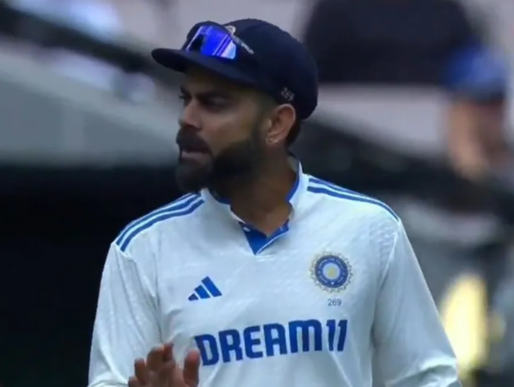 Virat_Kohli_Turns_'Virtual_Captain'_In_MCG_vs_Australia_Viral_Video